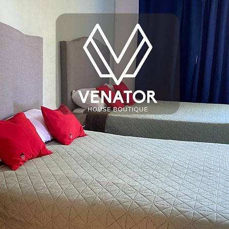 4 Venator House Boutique Aparthotel Leon Bagian luar foto