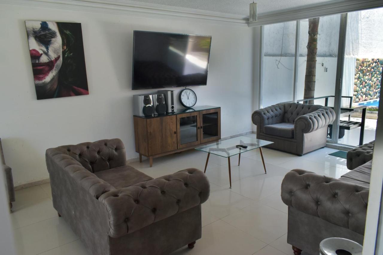 4 Venator House Boutique Aparthotel Leon Bagian luar foto